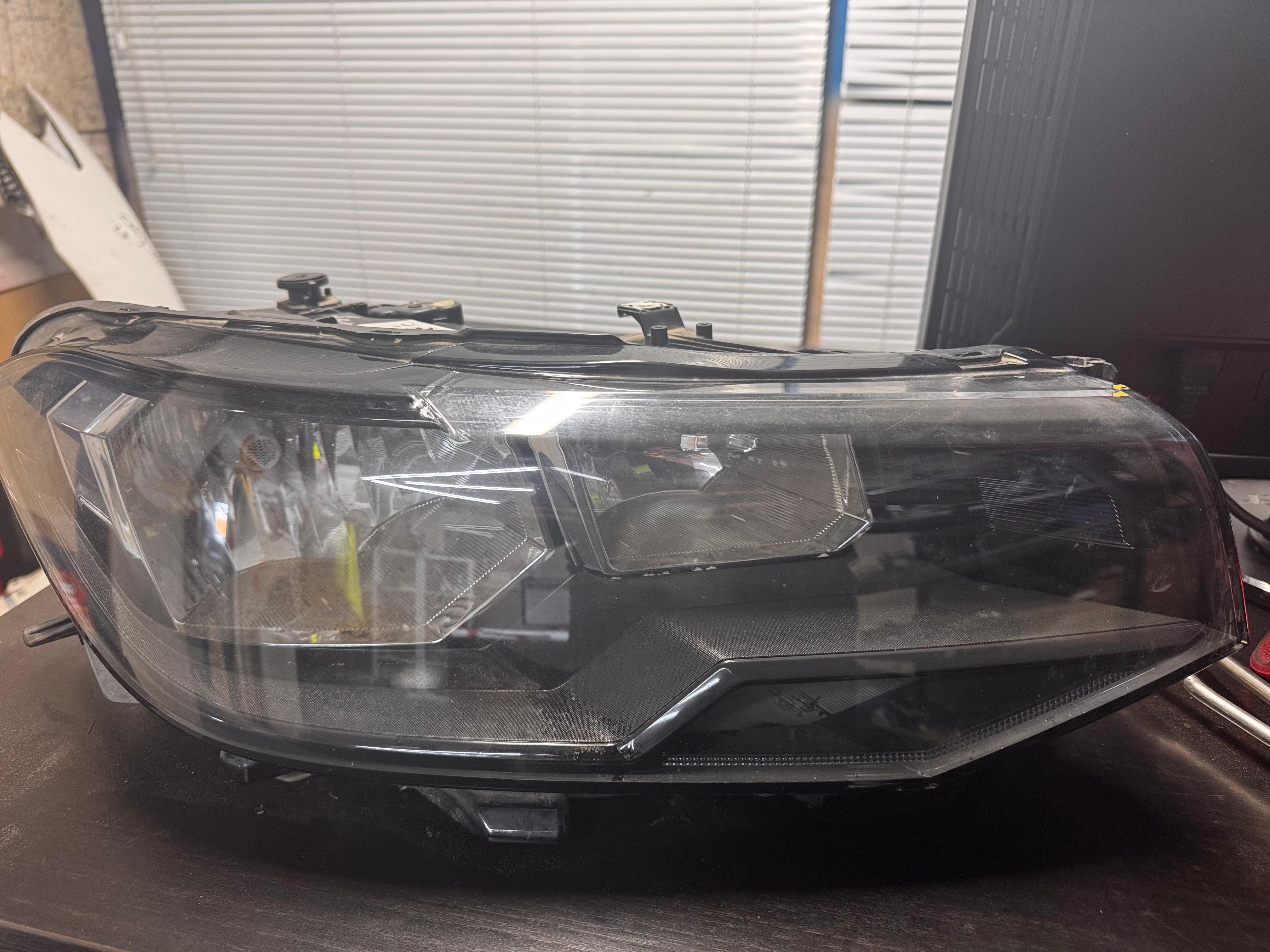 Headlight Right